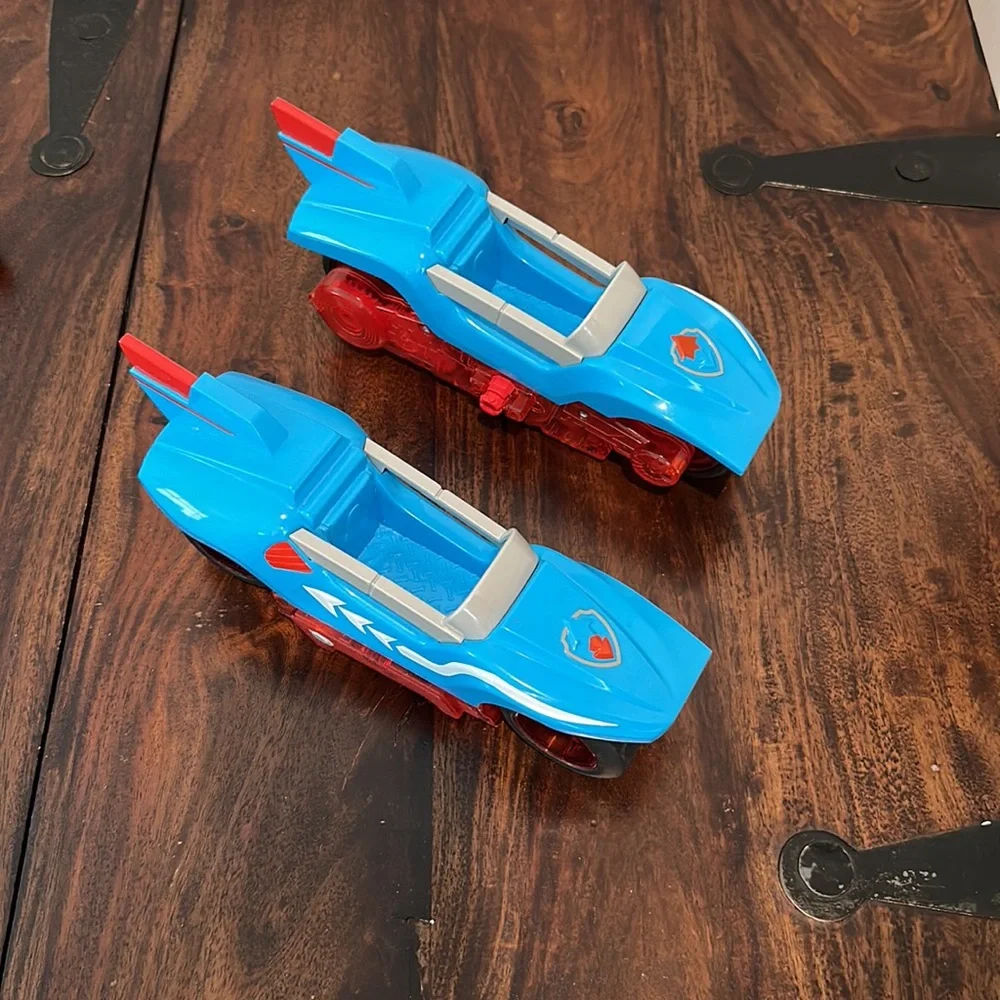 Blue Racing Car Toy with Figures - Picture 4 of 8